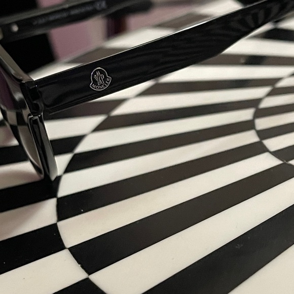 Authentic Moncler Sunglasses (with case, cleaning cloth, and authenticity card) - Picture 11 of 12